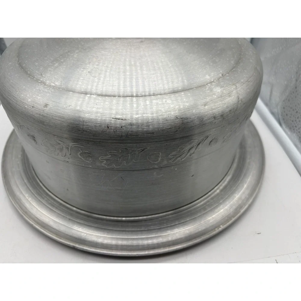 Vintage West Bend Aluminum Cake Carrier Dome Wooden Acorn Knob Leaf MCM 1950